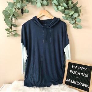 🔥EUC Gaiam Moonlit Ocean Light Hoodie